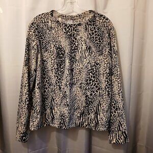 Nwt Leopard Safari Scoop neck T-shirt Top womens L Beige Black Lilac Long sleeve